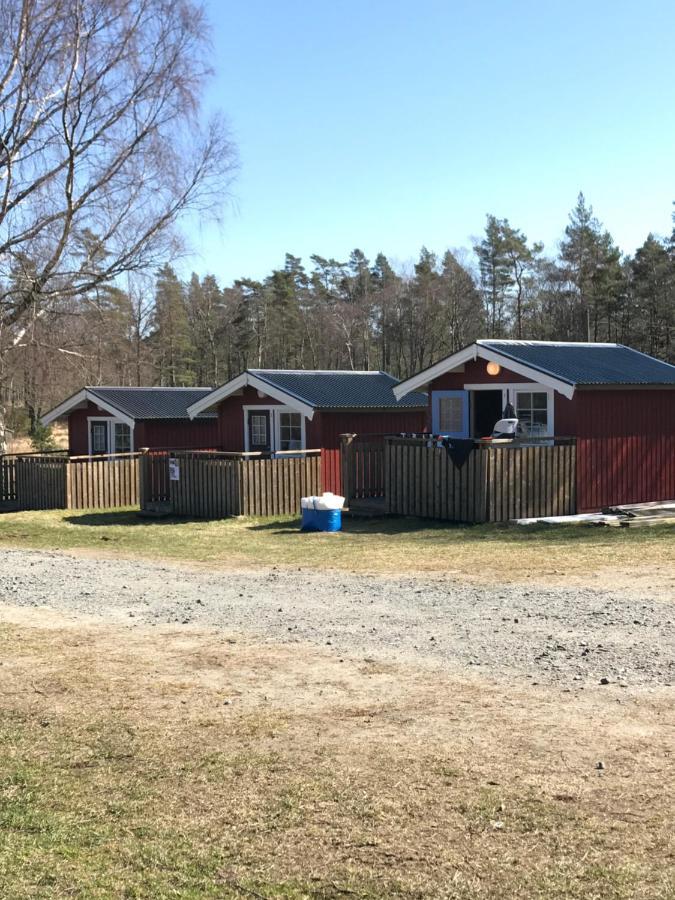 Bjoersjoeas Vildmark - Small Camping Cabin Close To Nature Olofstorp Exterior photo